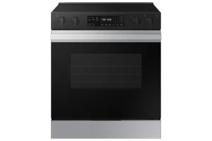 Cuisinière électrique encastrable de 6,3 pi³ avec four autonettoyant NSE6DG8100SRAC de Samsung